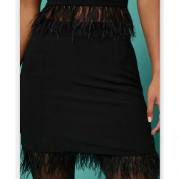NWT Francesca's Mi Ami Black Feather Hem Mini Skirt City Classic Modern Small - Picture 3 of 10